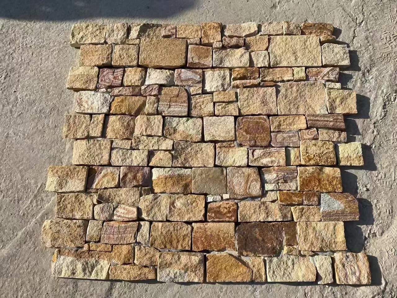 Irregular Surface Wall Decoration Covering Light Green Wood Color Type Z Strip Slate Culture Stone