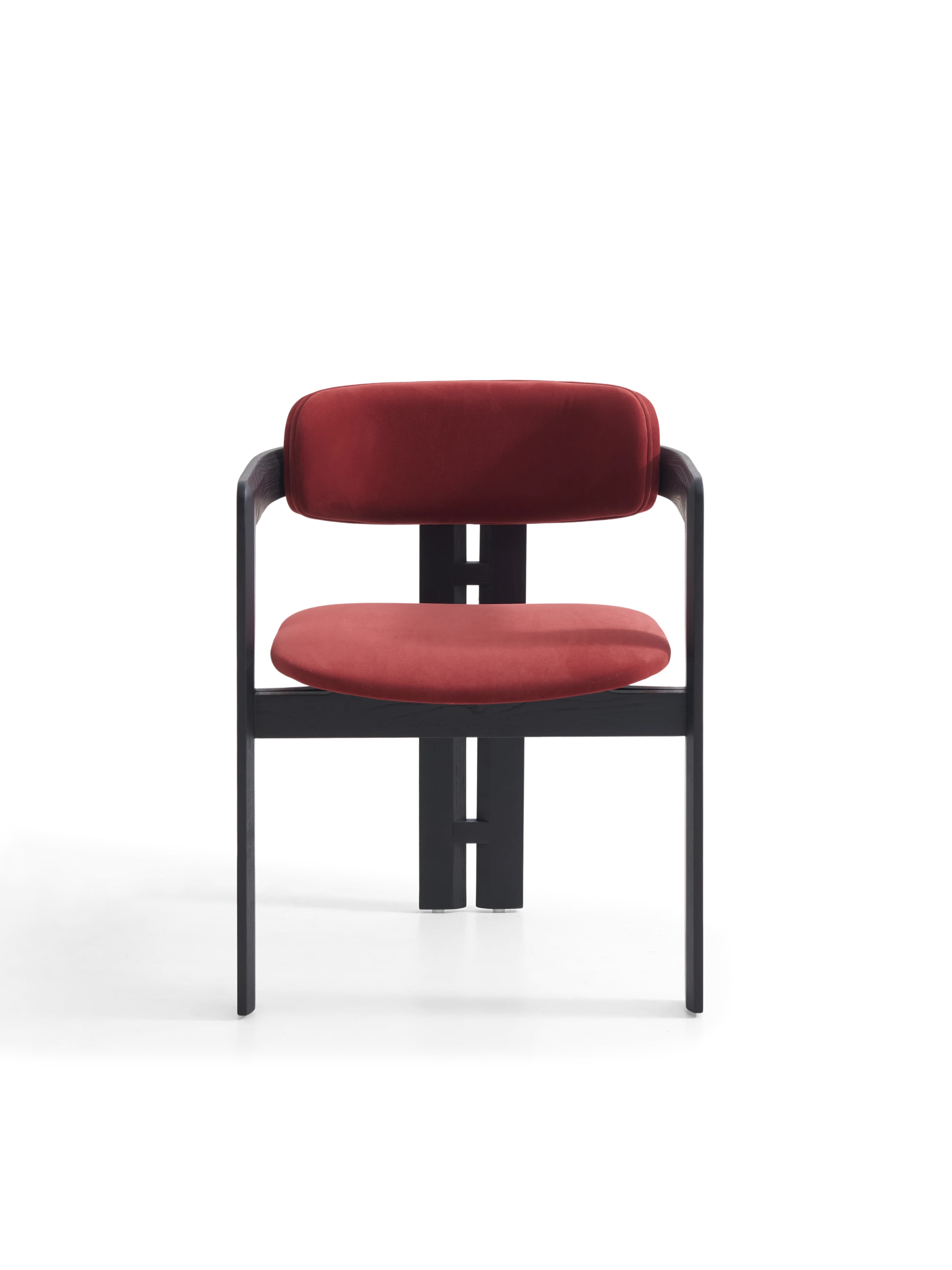 Attractive High Height Chair with Robust Metal Support Top for Indoor Bar Settings Bar Stool