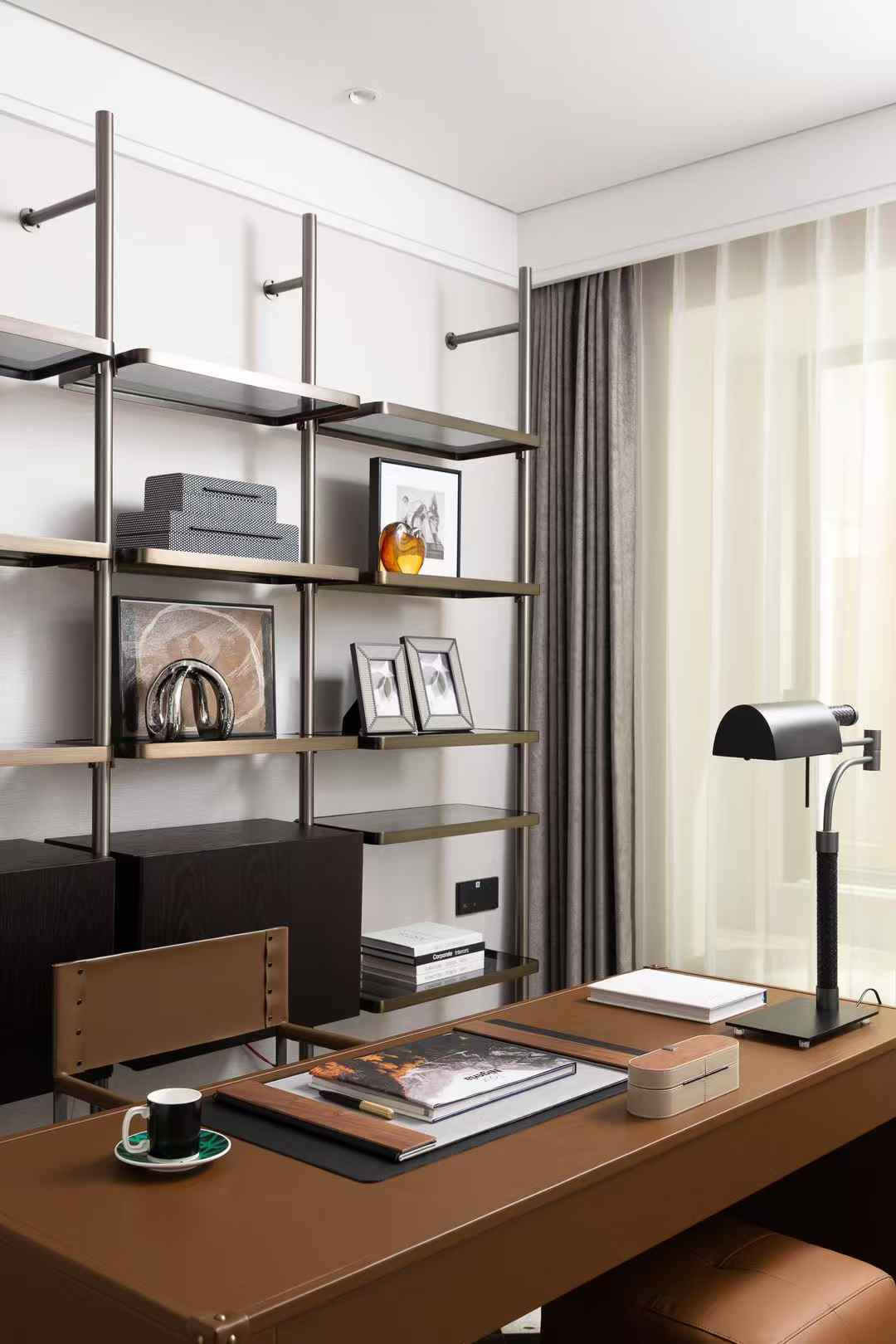 Modern Light Luxury Wooden Design Executive Table Office Furniture